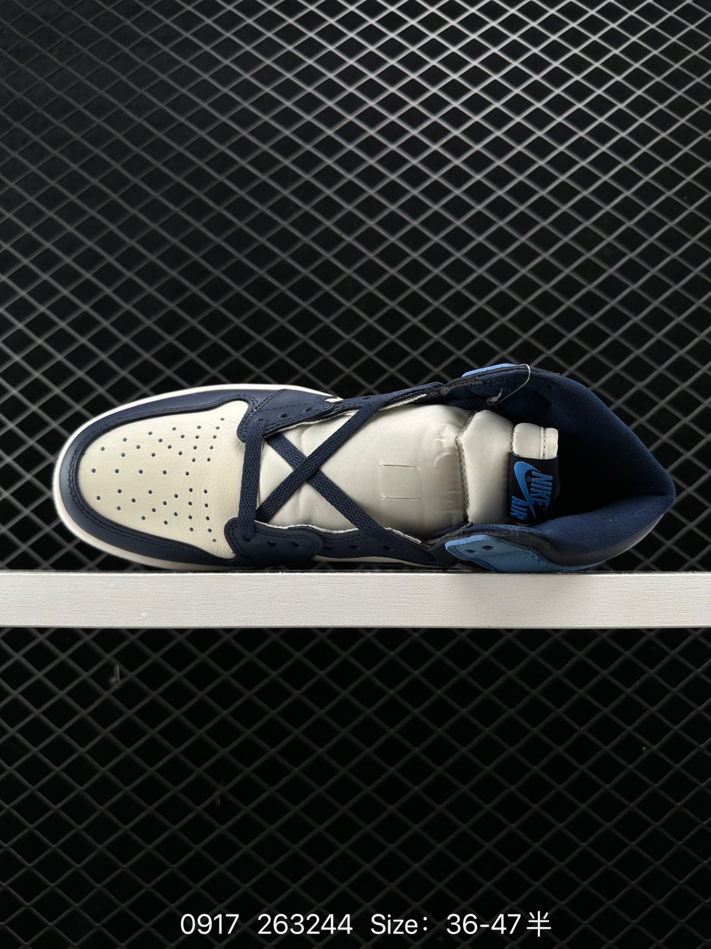 Nike Air Jordan 1 Retro High OG”Black/White“